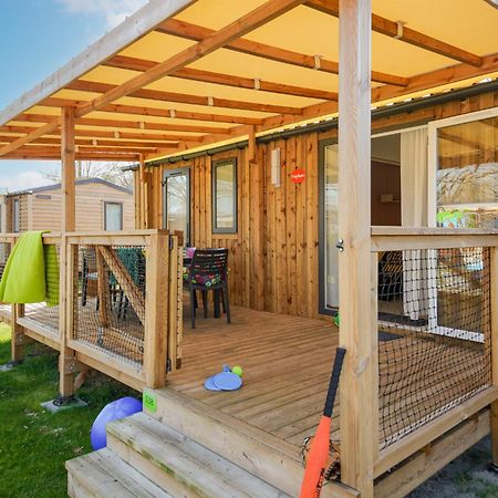 Готель Le Camping Grand Cerf Gimouille Екстер'єр фото